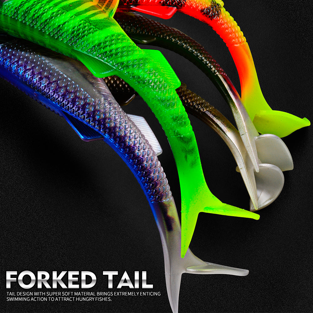 Close‑up forked paddle tail of SUNLURE RL5600 swimbait creates natural swimming action in water